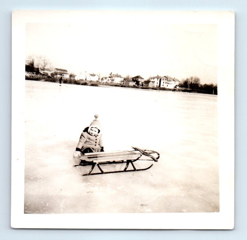 Old vintage photo solo child - old,